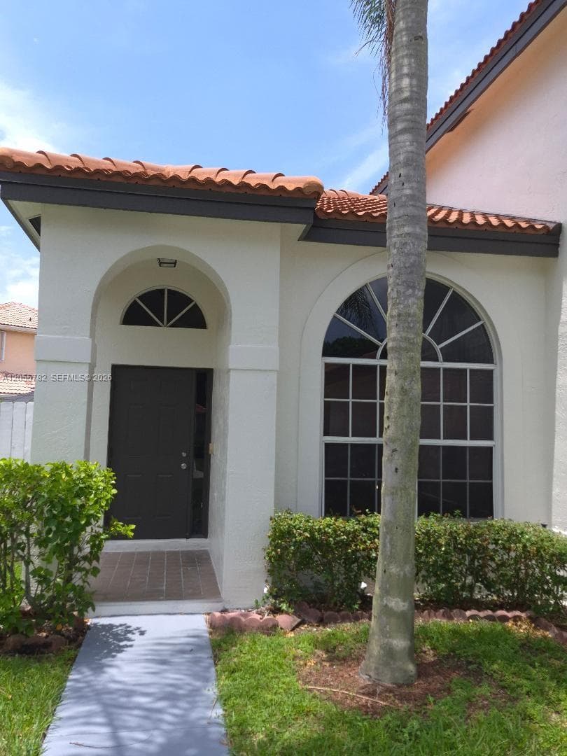 18281 NW 19th St, Pembroke Pines, FL 33029 — zdjęcie 2