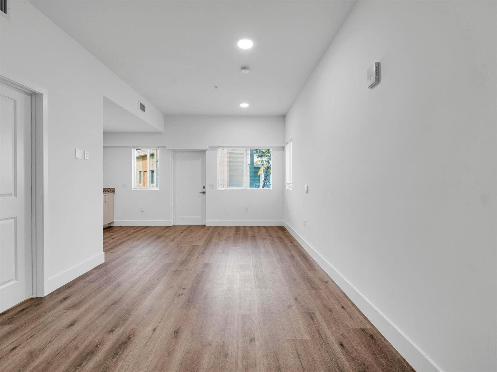 2130 NW 37th Street, Miami, FL 33142 — zdjęcie 2