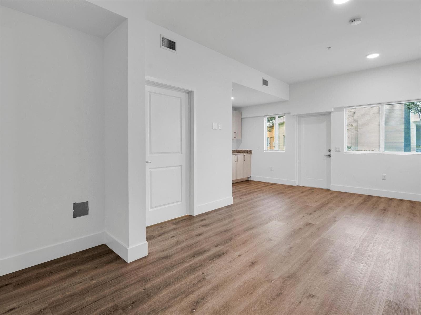 2130 NW 37th Street, Miami, FL 33142 — zdjęcie 3
