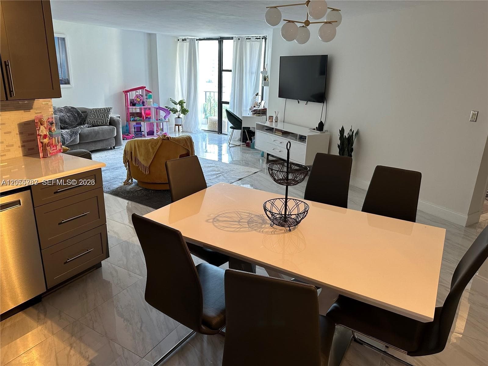 800 Parkview Dr # 412, Hallandale Beach, FL 33009 — zdjęcie 2