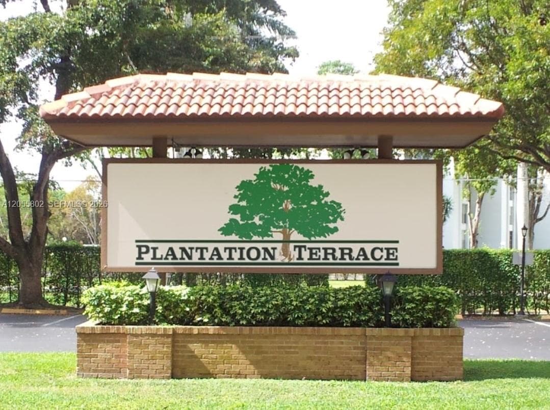 6731 Cypress Rd # 301, Plantation, FL 33317