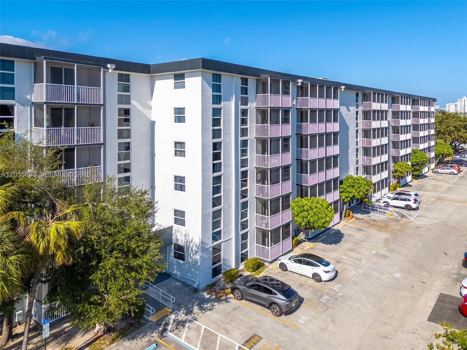 16851 NE 23rd Ave # A516, North Miami Beach, FL 33160 — zdjęcie 5