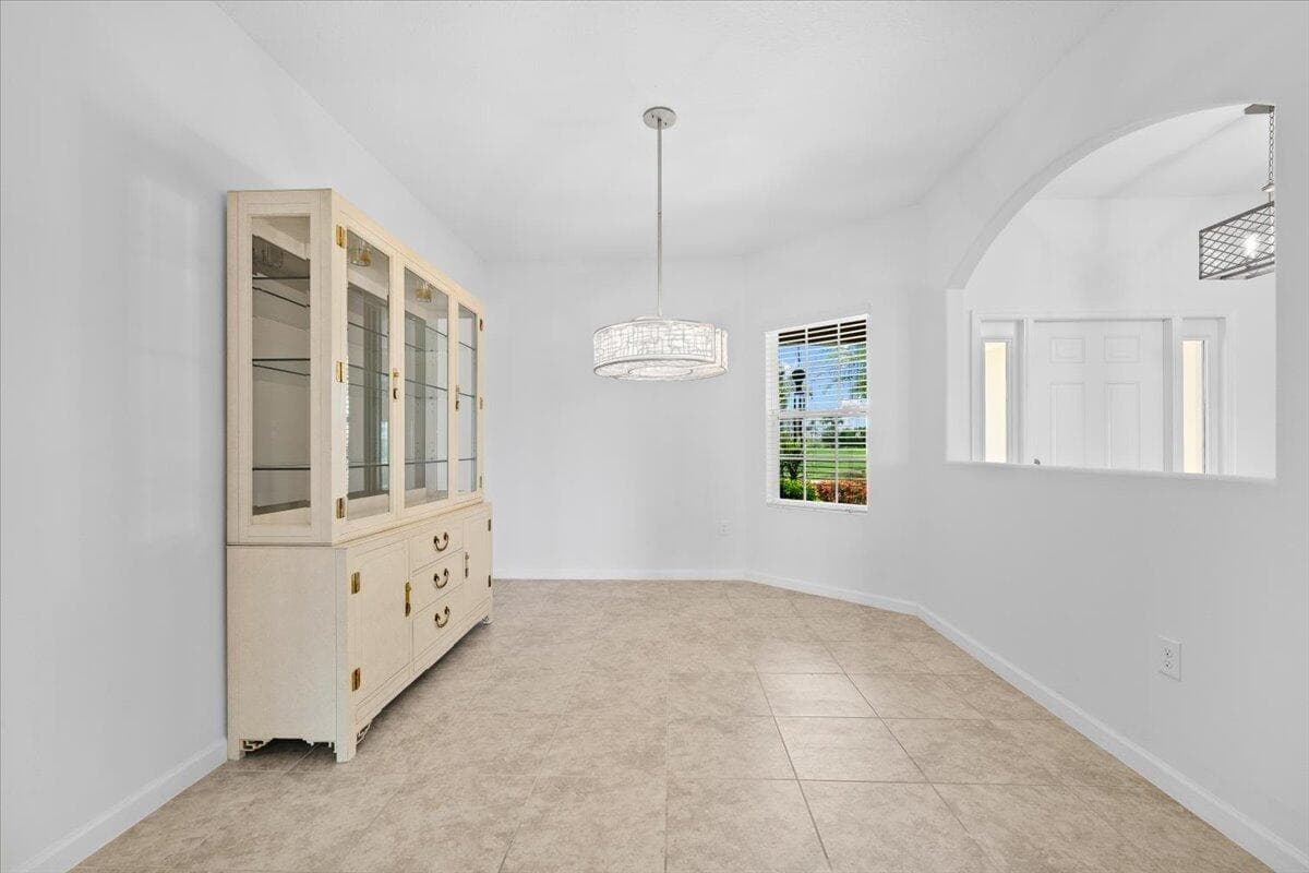 12158 SW AVENTINO Drive, Port St. Lucie, FL 34987 — zdjęcie 4