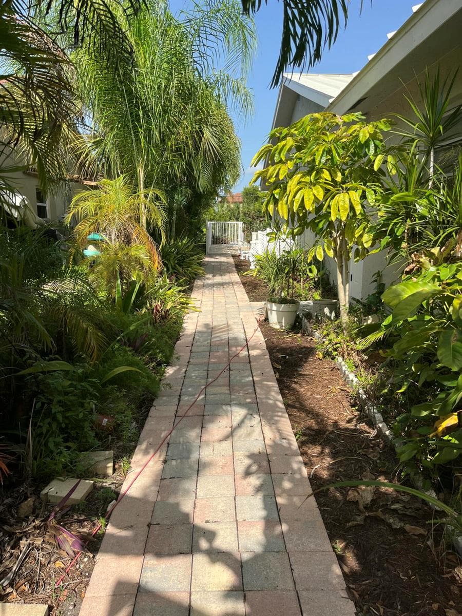 4804 MANGO Drive, Tamarac, FL 33319 — zdjęcie 2