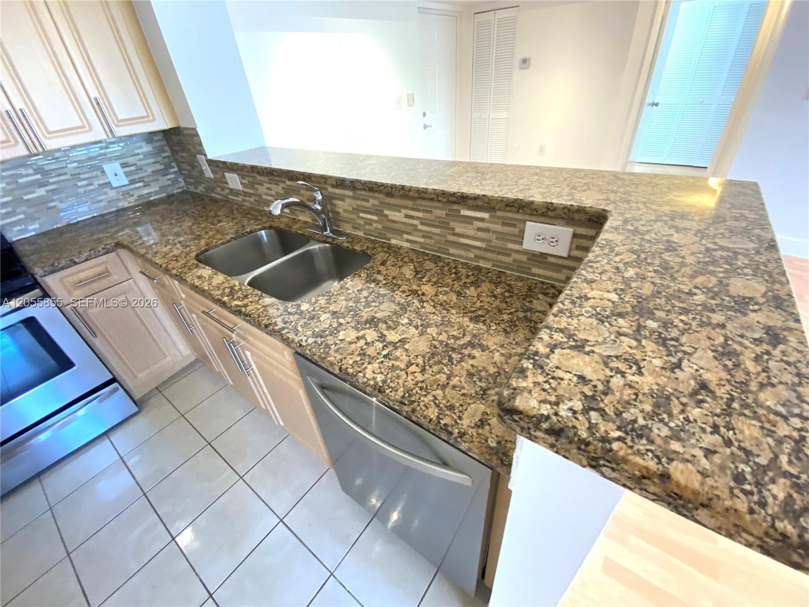 4560 NW 107th Ave # 205-12, Doral, FL 33178 — zdjęcie 5
