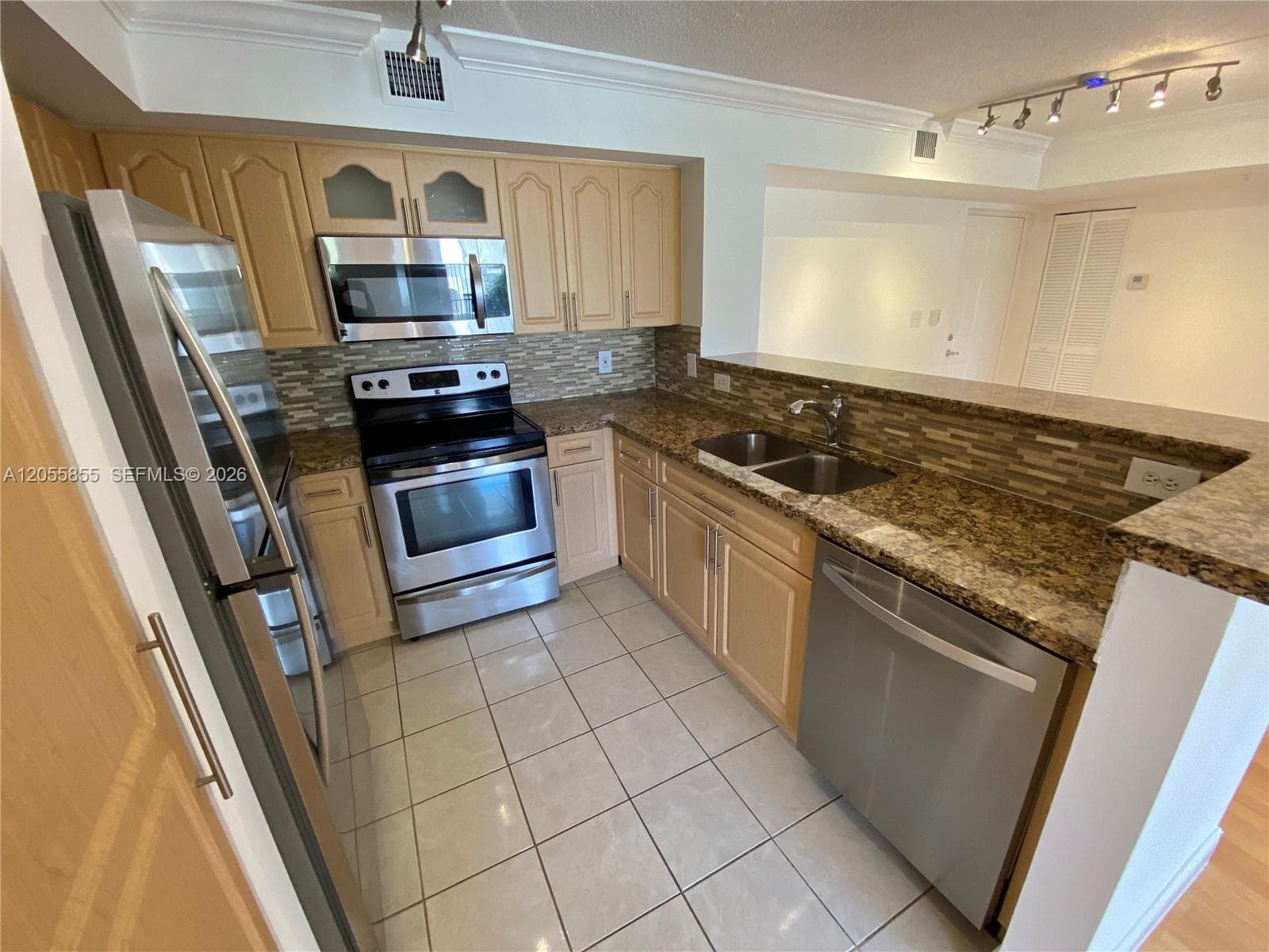 4560 NW 107th Ave # 205-12, Doral, FL 33178 — zdjęcie 4