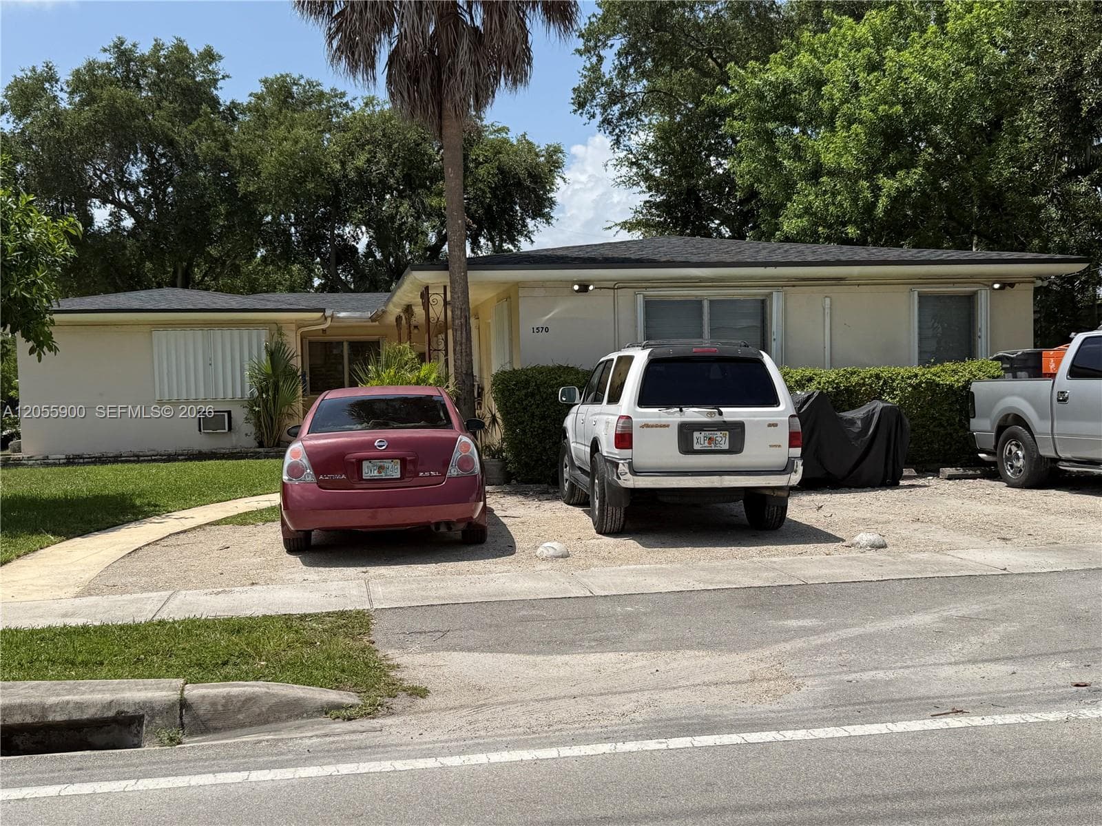 1570 NE 130th St, North Miami, FL 33161 — zdjęcie 3