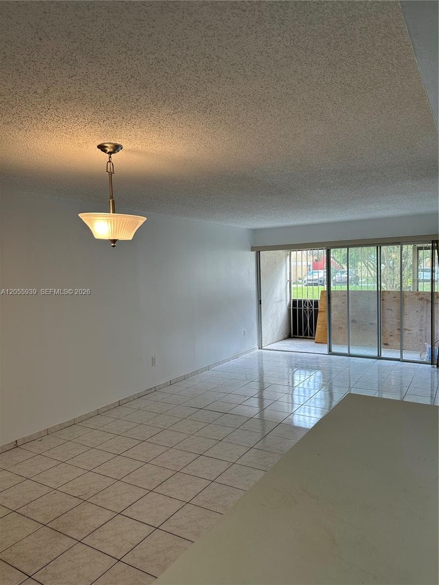 9270 Fontainebleau Blvd # 104, Miami, FL 33172 — zdjęcie 2