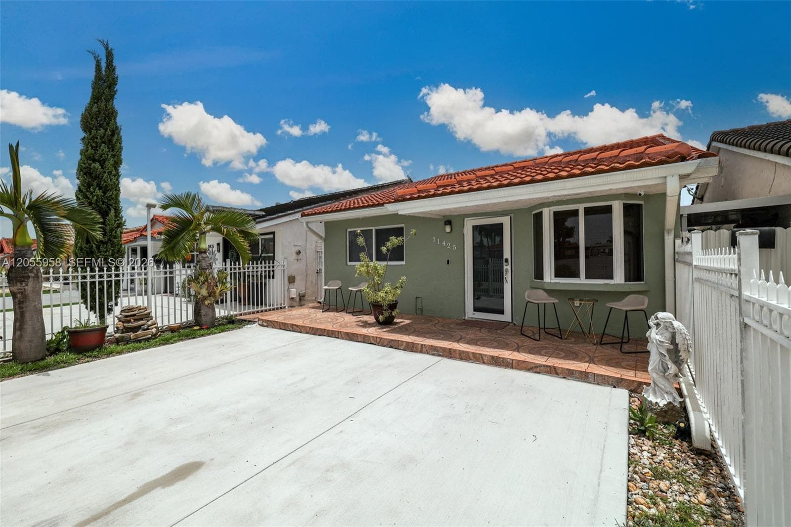 11425 NW 88th Ct, Hialeah Gardens, FL 33018 — zdjęcie 5