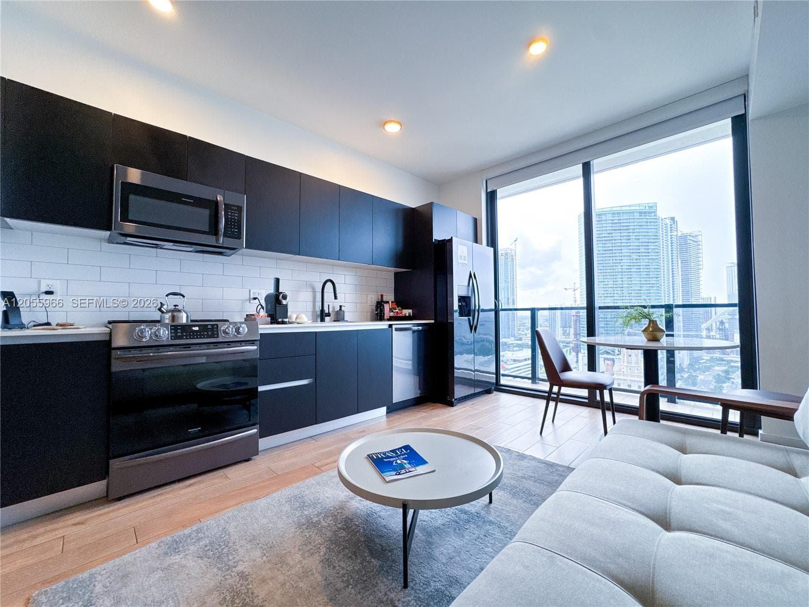 398 NE 5th St # 2007, Miami, FL 33132 — zdjęcie 2