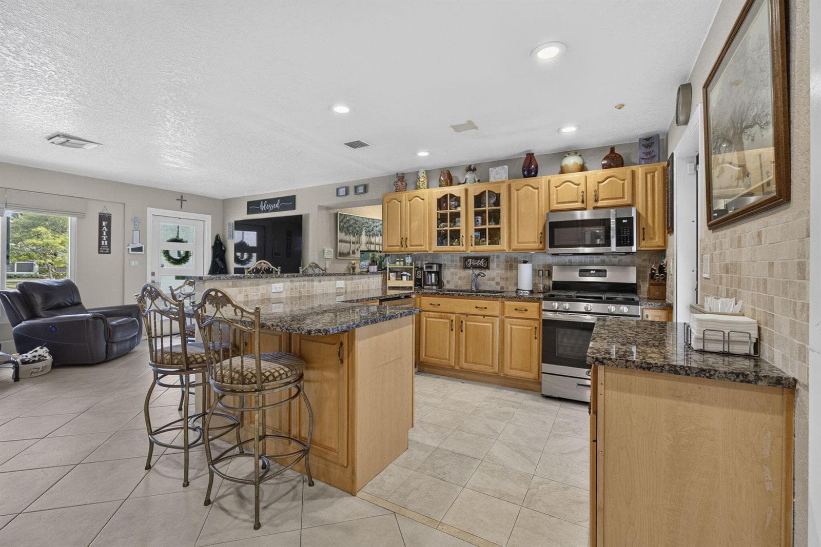 240 GREGORY Road, West Palm Beach, FL 33405 — zdjęcie 3