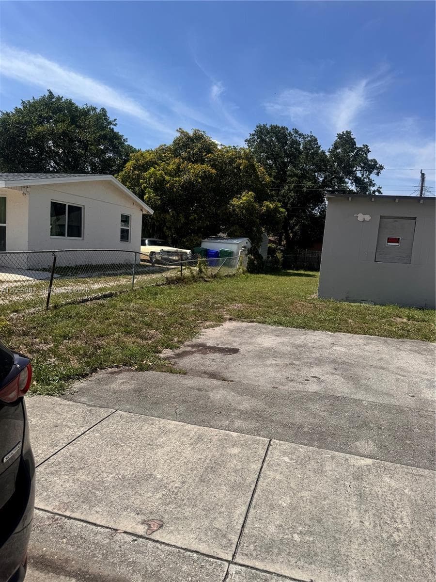 2845 NW 8th St, Fort Lauderdale, FL 33311 — zdjęcie 3