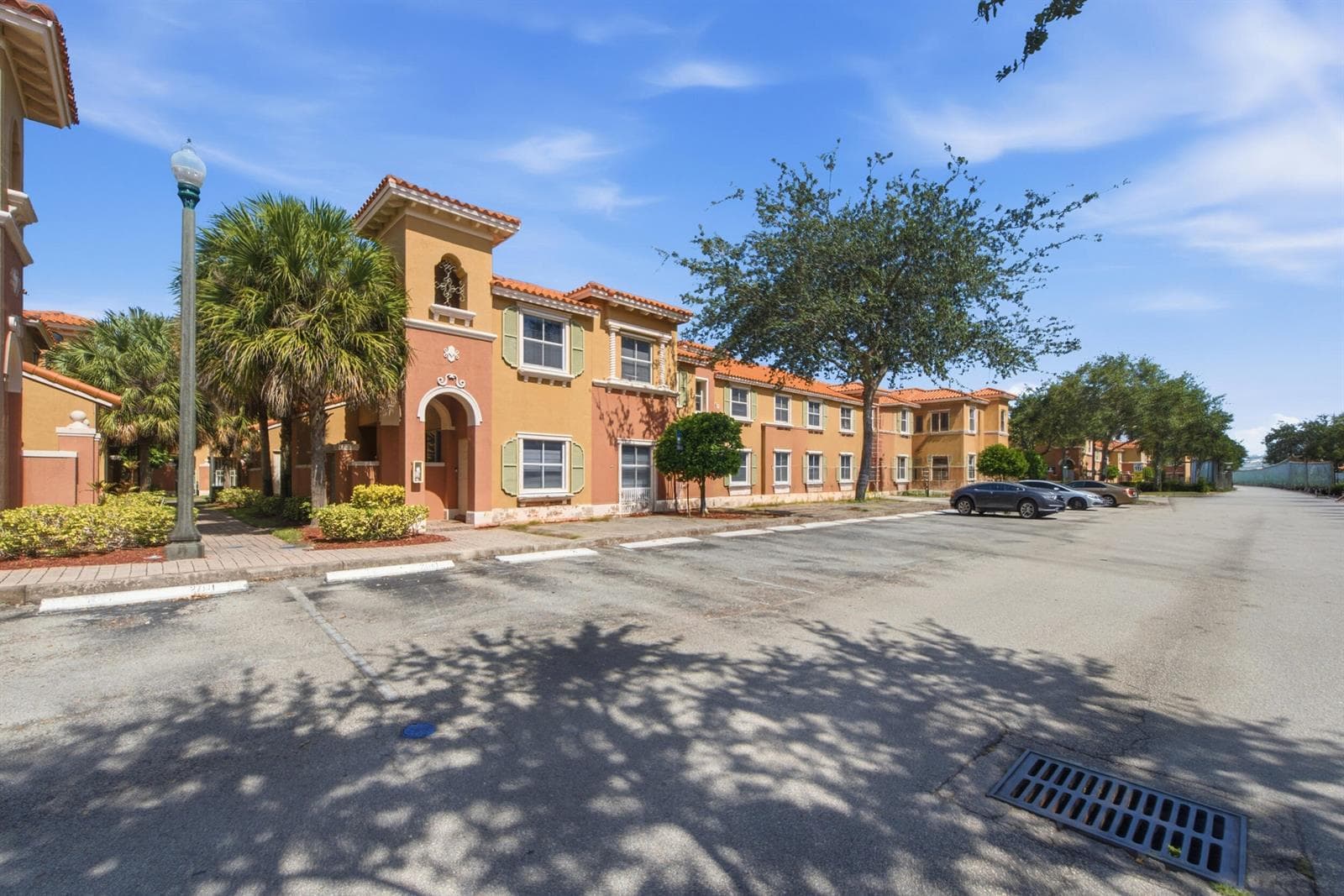 732 SW 106th Avenue # 2011, Pembroke Pines, FL 33025 — zdjęcie 4