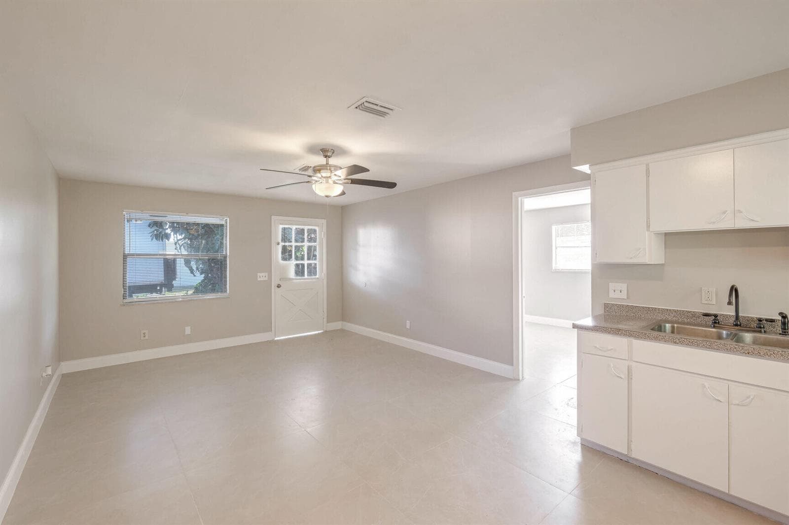 3147 Naylor Terrace, Fort Pierce, FL 34982 — zdjęcie 2