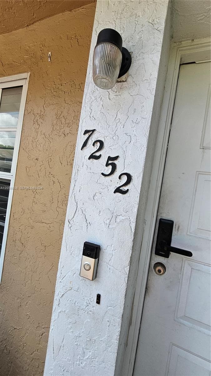7252 Woodmont Ave, Tamarac, FL 33321 — zdjęcie 2