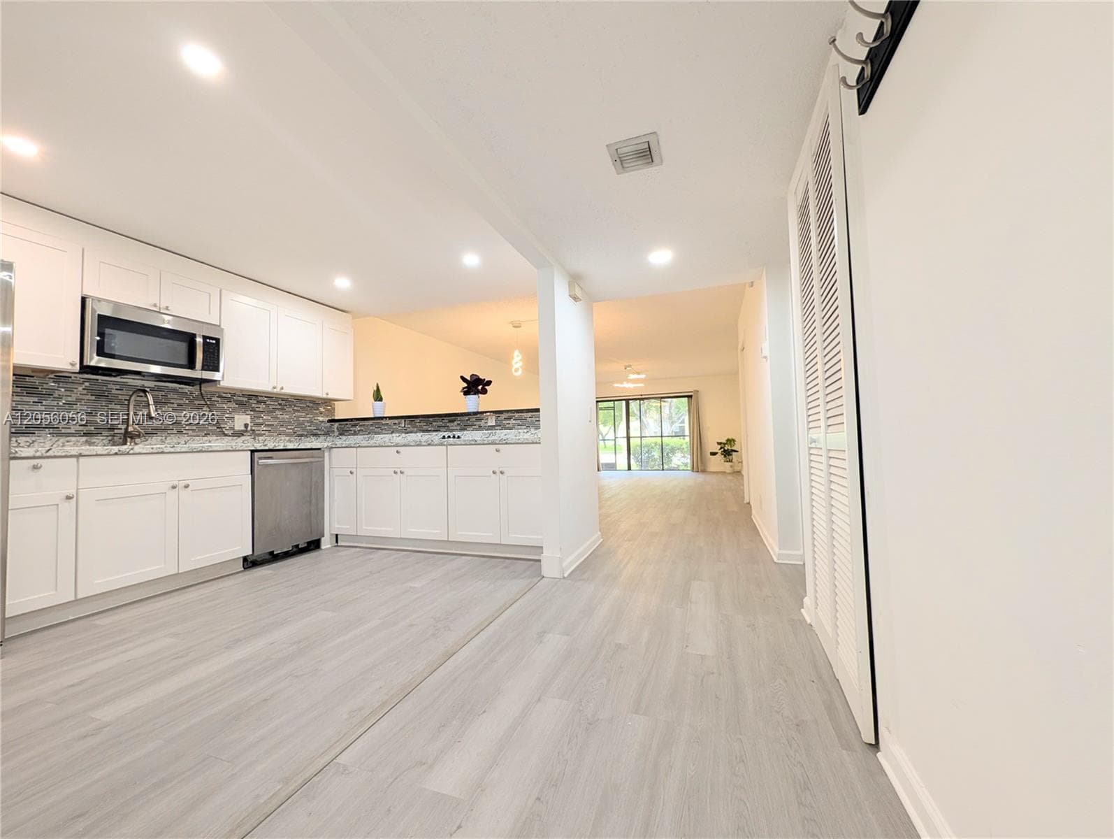 310 Lakeview Dr # 105, Weston, FL 33326 — zdjęcie 3