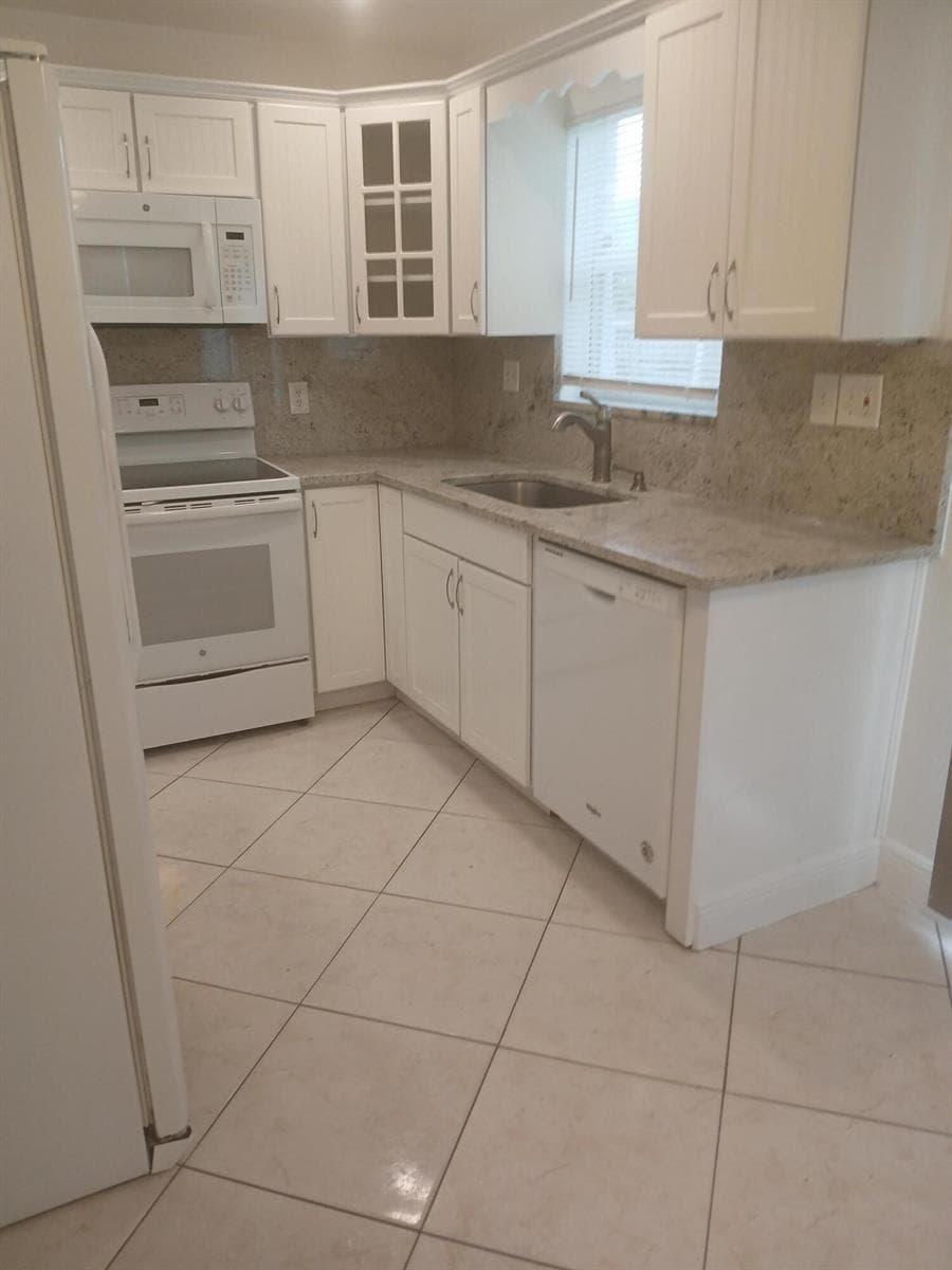 4289 S MARY Circle, Palm Beach Gardens, FL 33410 — zdjęcie 2