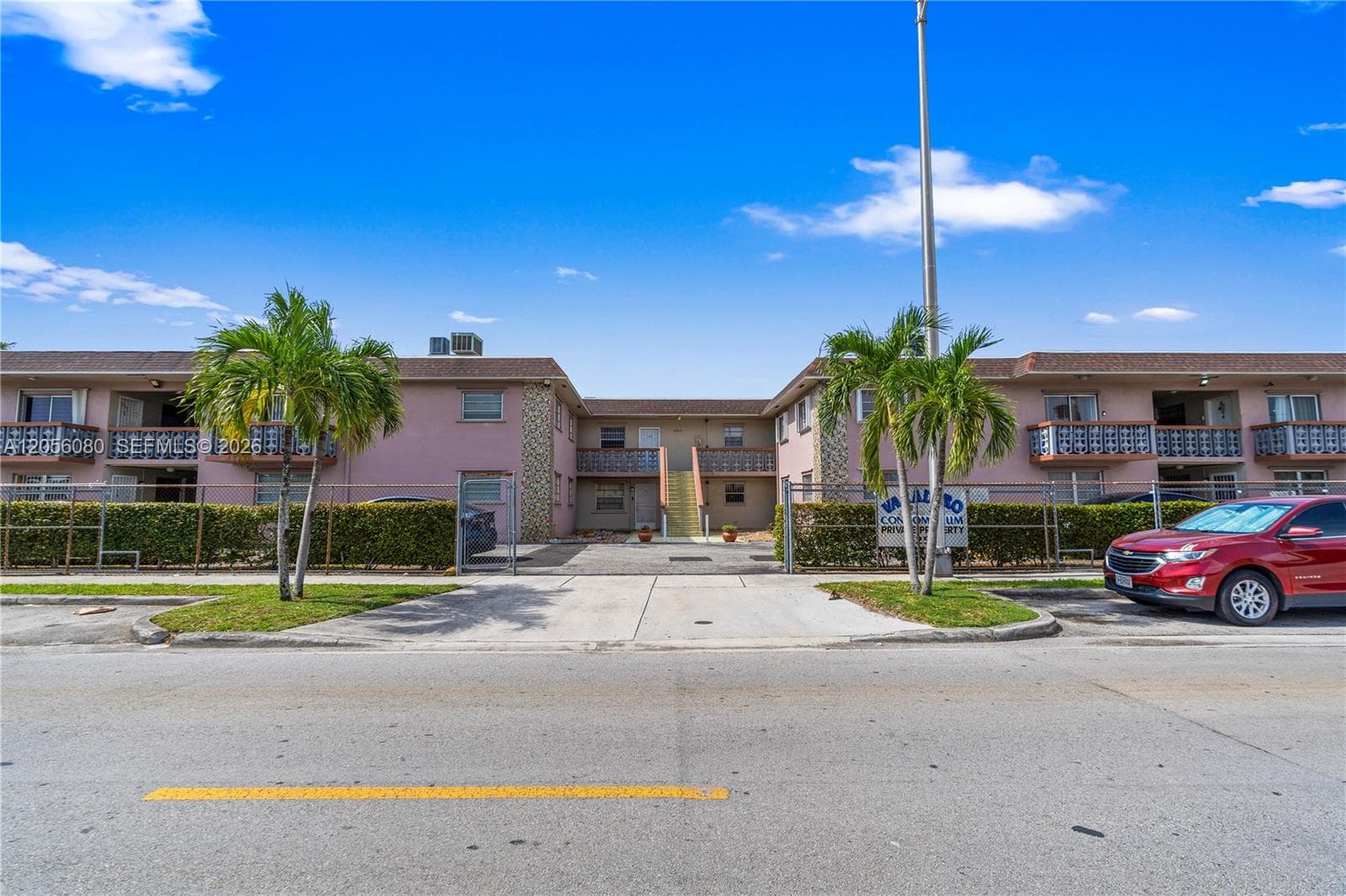 1250 W 26th Pl # 108, Hialeah, FL 33010