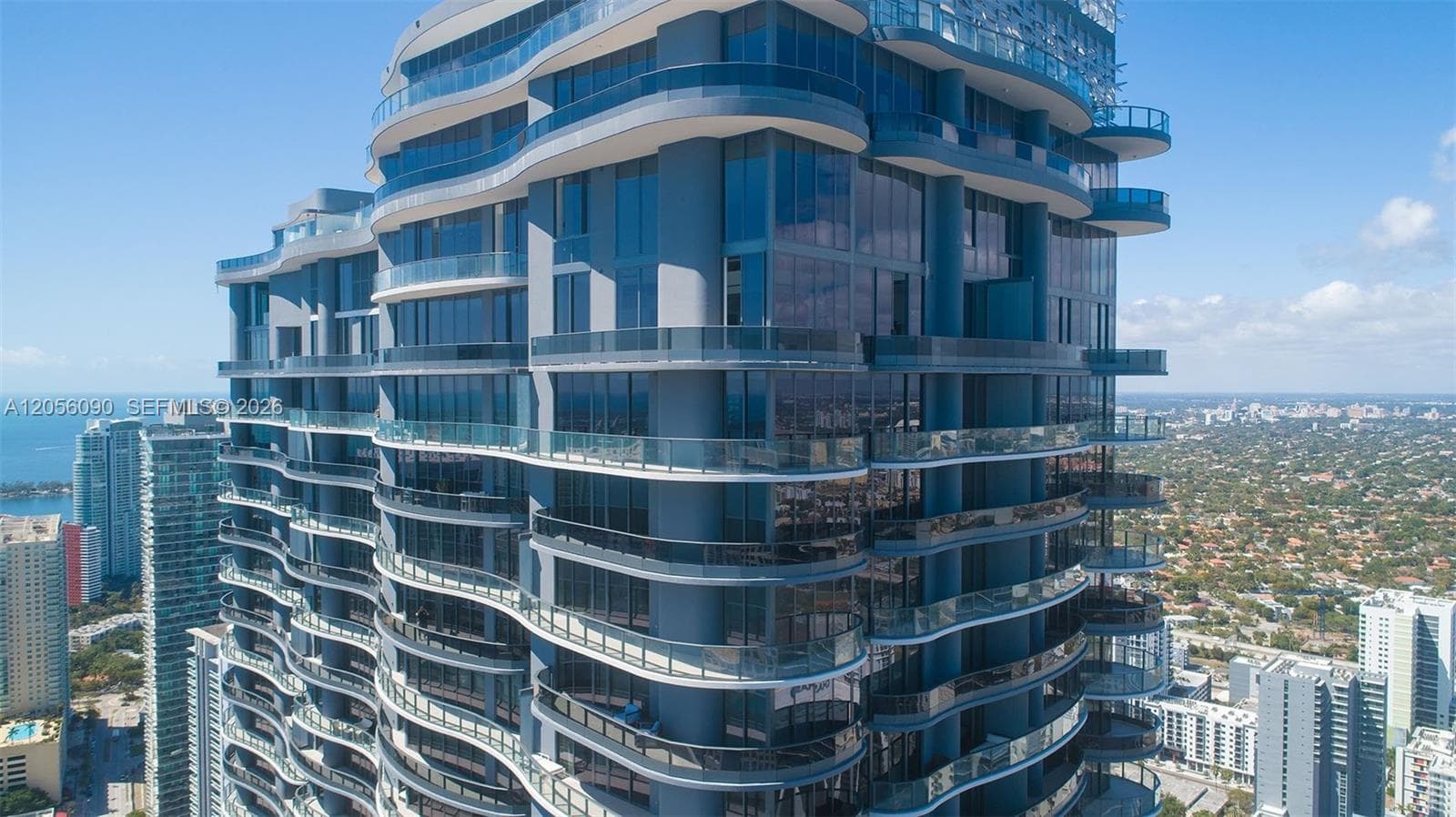1000 Brickell Plaza # 2301, Miami, FL 33131 — zdjęcie 2