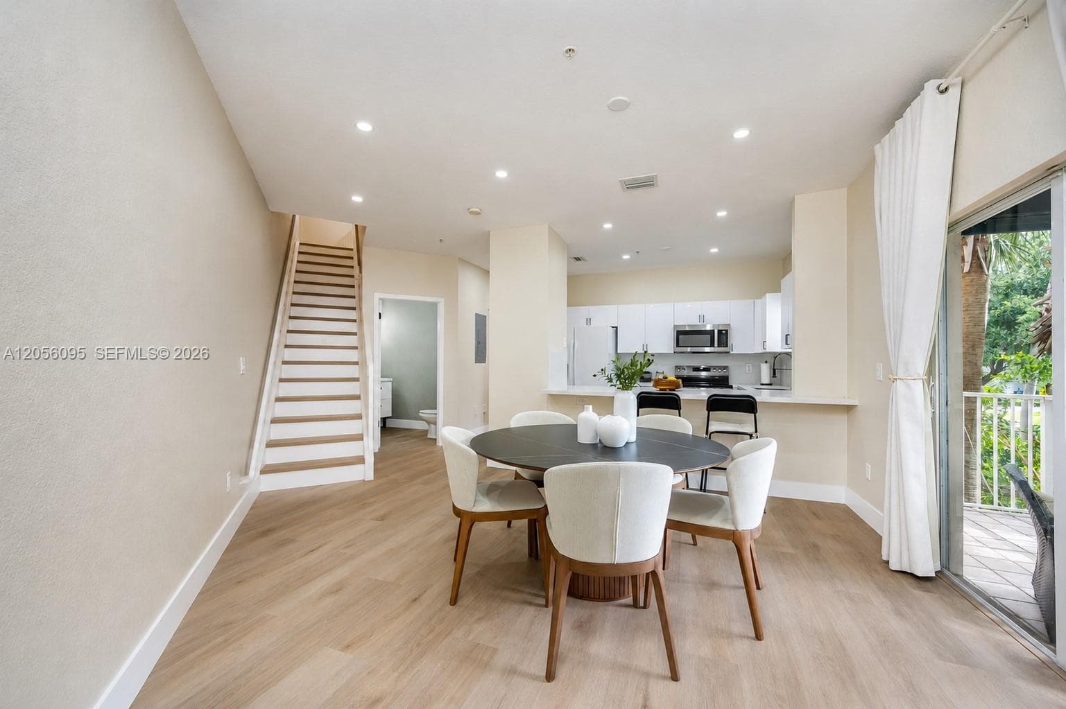 5600 NW 114th Pl # 209, Doral, FL 33178 — zdjęcie 5