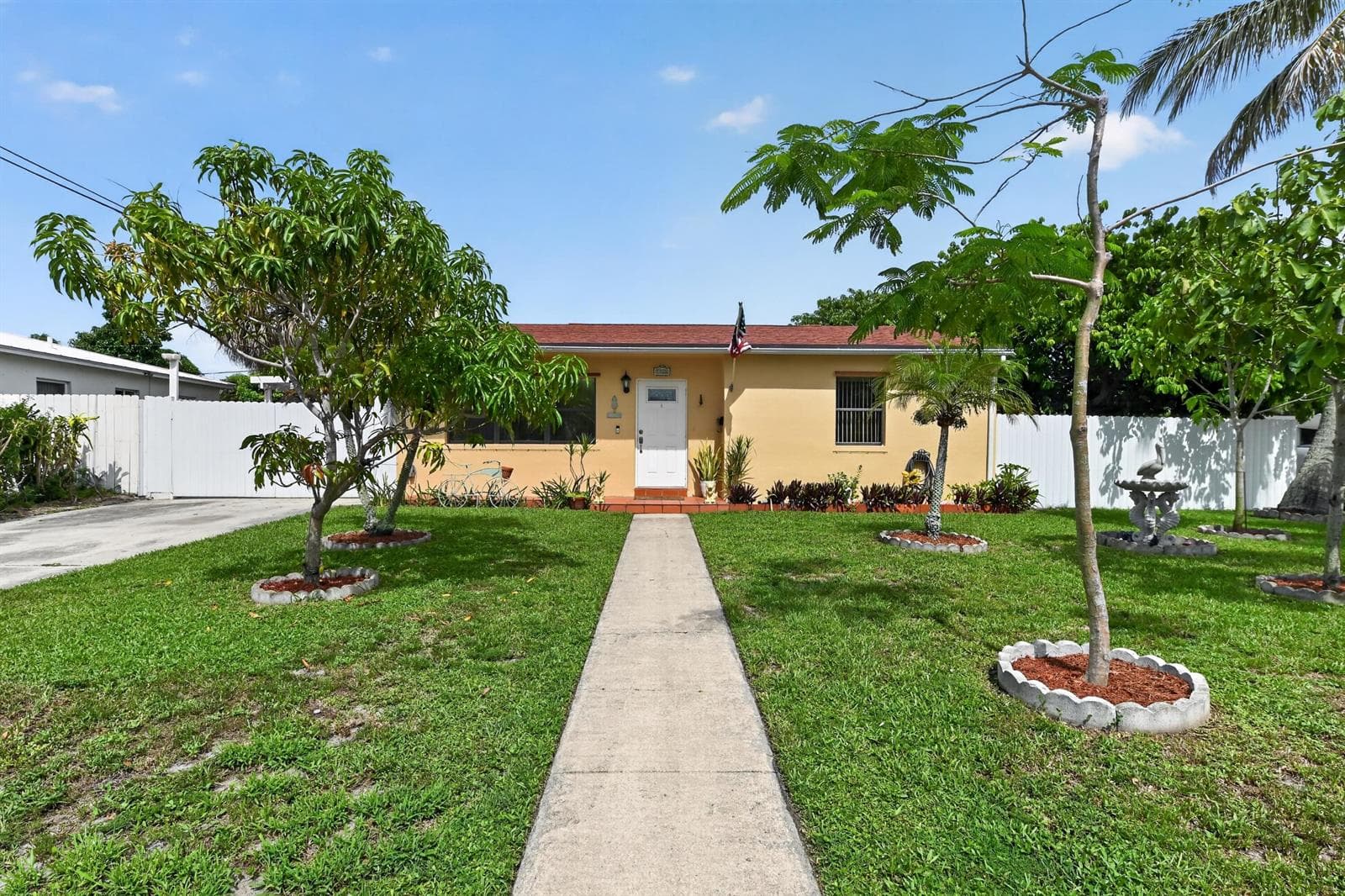 5826 CHURCHILL Court, West Palm Beach, FL 33405 — zdjęcie 2