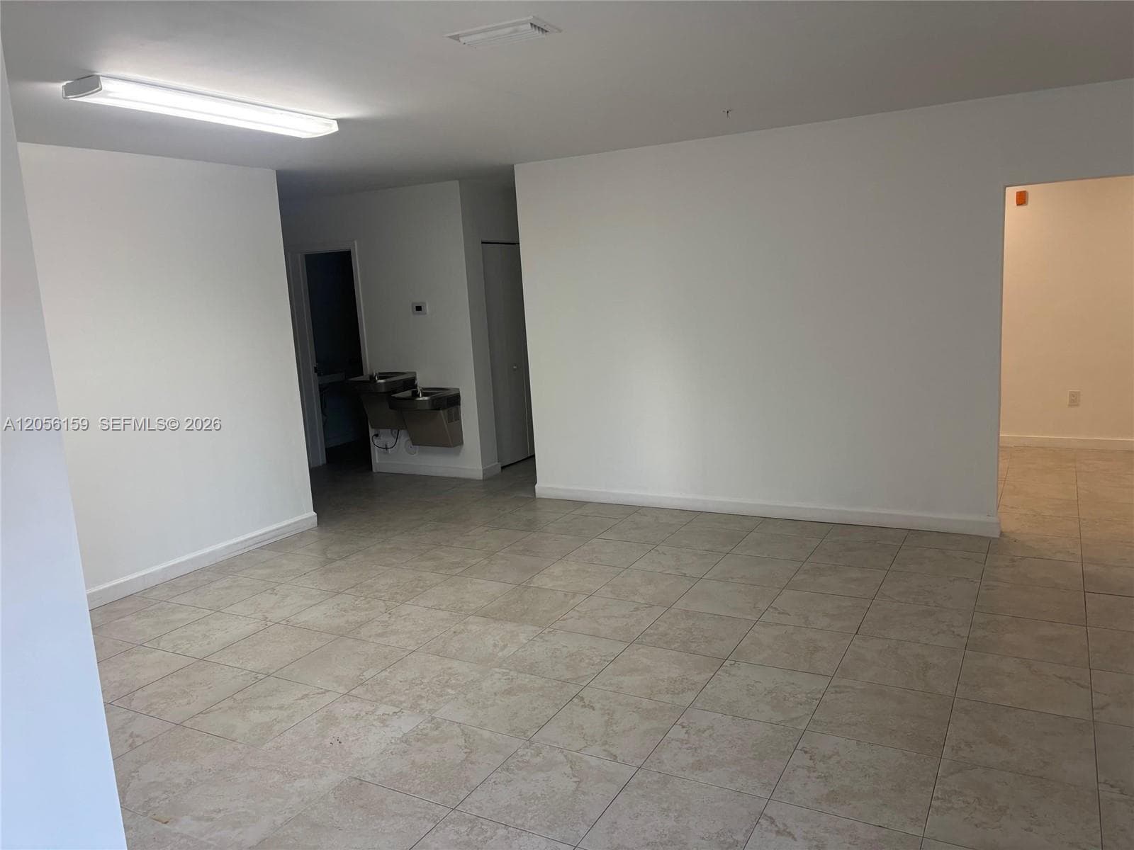 710 E 9th St, Hialeah, FL 33010 — zdjęcie 2