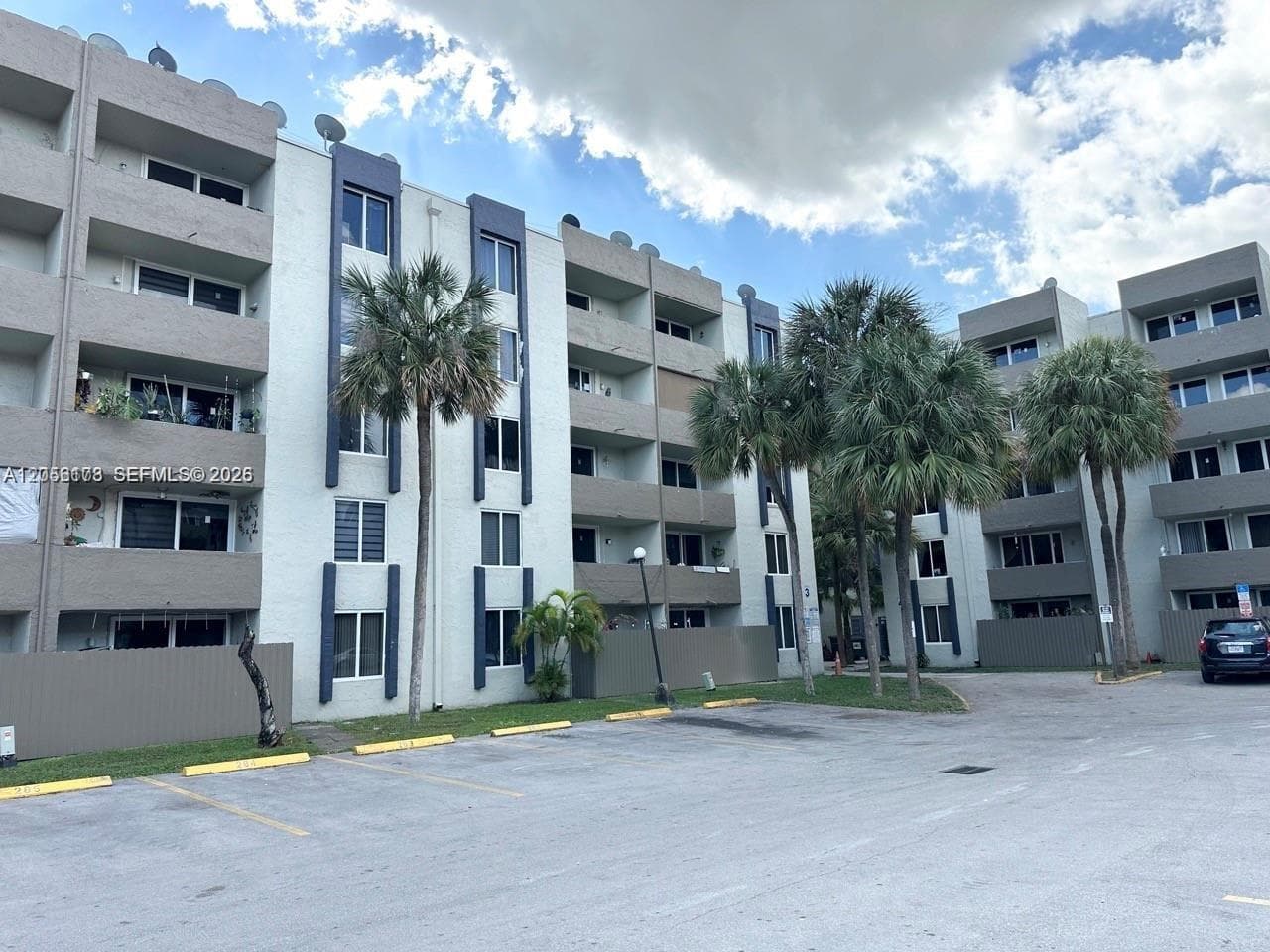 10000 NW 80th Ct # 2456, Hialeah Gardens, FL 33016