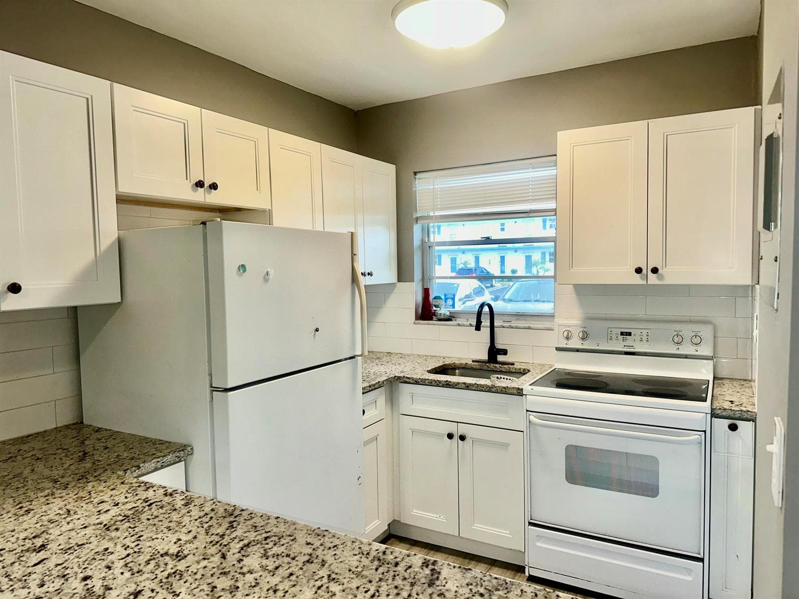 1113 LAKE Terrace # 107, Boynton Beach, FL 33426 — zdjęcie 3