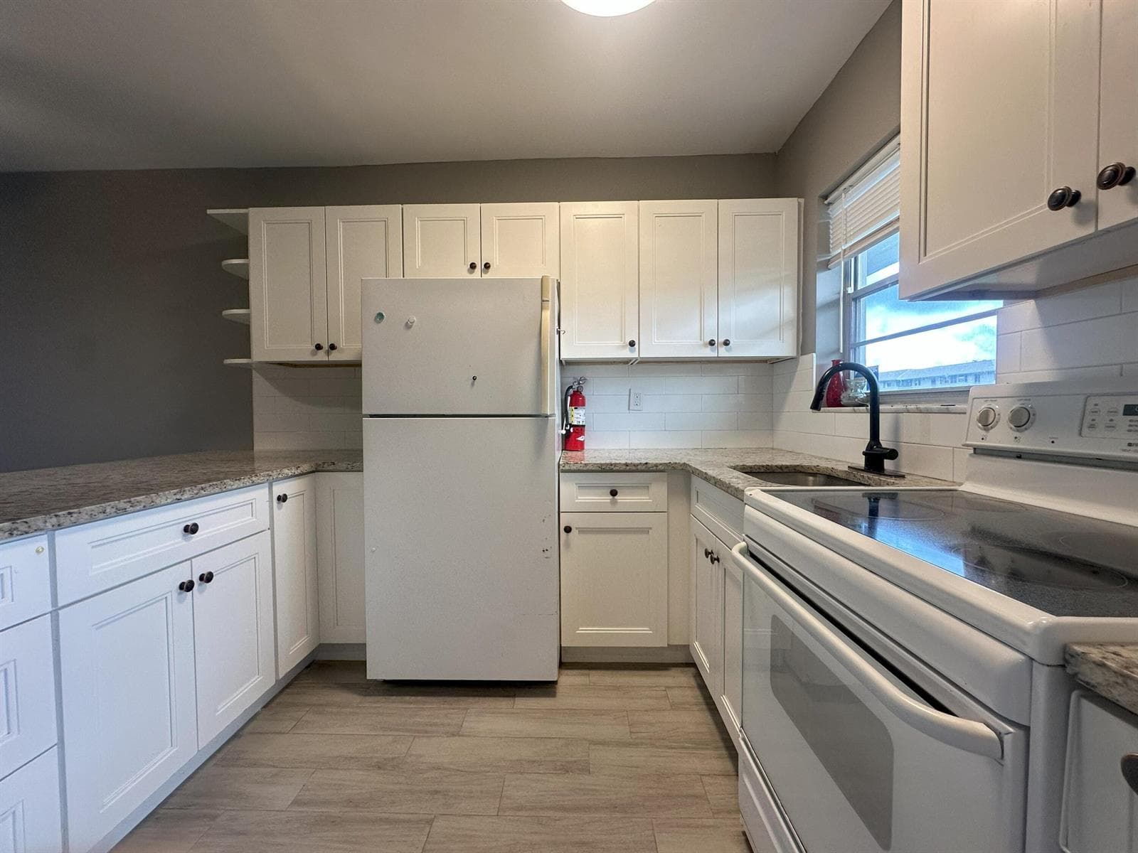 1113 LAKE Terrace # 107, Boynton Beach, FL 33426 — zdjęcie 4