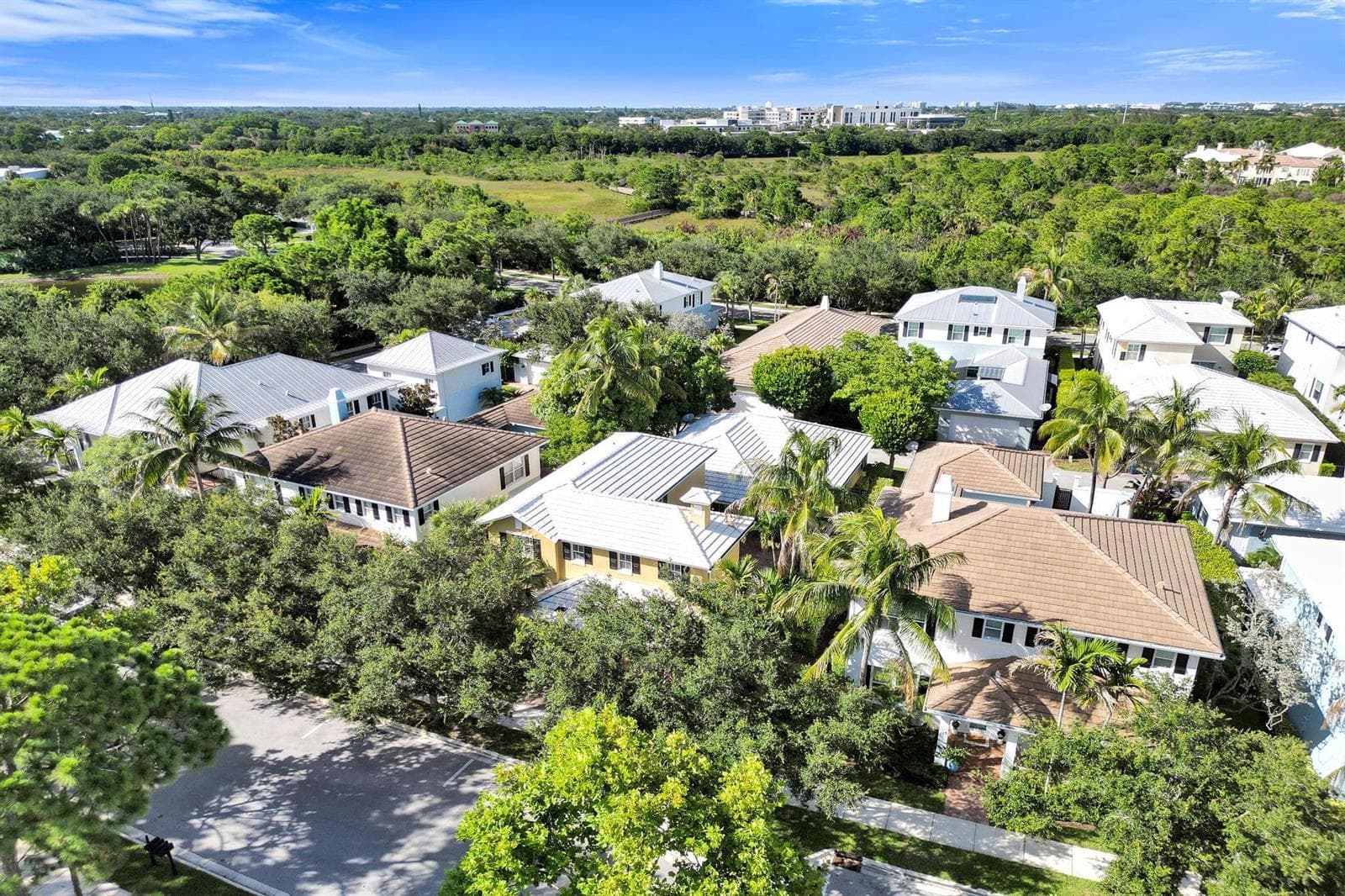 111 LEATHER LEAF Drive, Jupiter, FL 33458 — zdjęcie 2