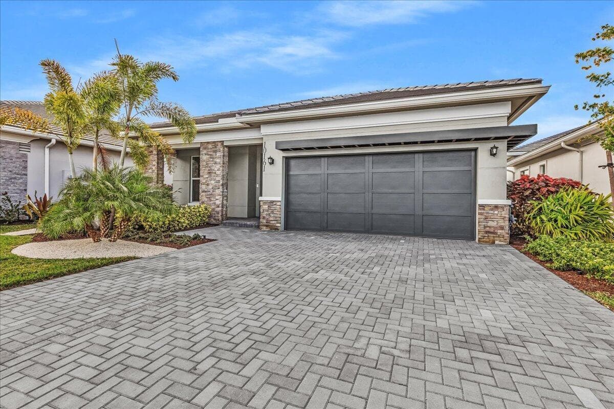 10161 TIMBER CREEK Way, Palm Beach Gardens, FL 33412