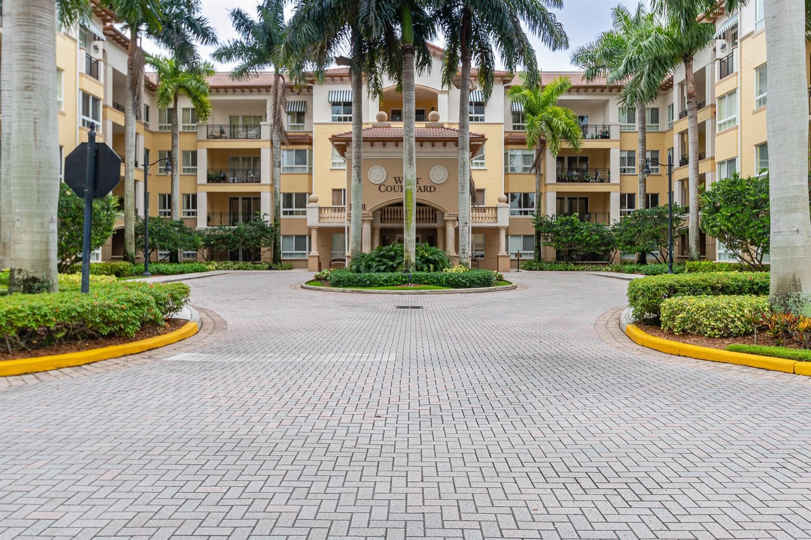 16101 EMERALD ESTATES Drive # 146, Weston, FL 33331