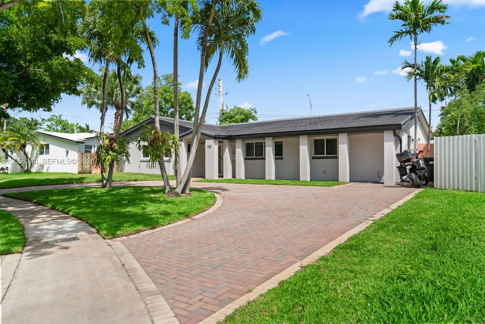 930 NE 182nd Ter, North Miami Beach, FL 33162 — zdjęcie 3