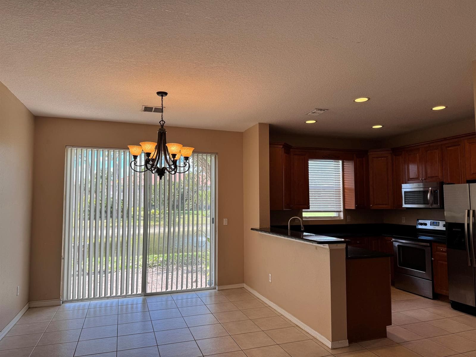 911 Seminole Palms Drive, FL 33463 — zdjęcie 3