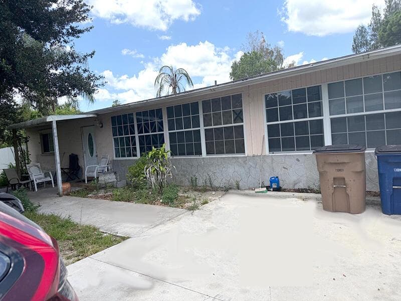 901 SHELDON Avenue, Lehigh Acres, FL 33936