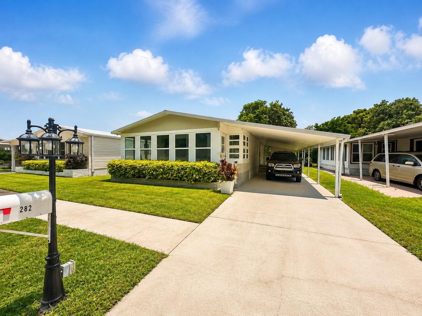 282 NW 54th Street NW, Deerfield Beach, FL 33064 — zdjęcie 2
