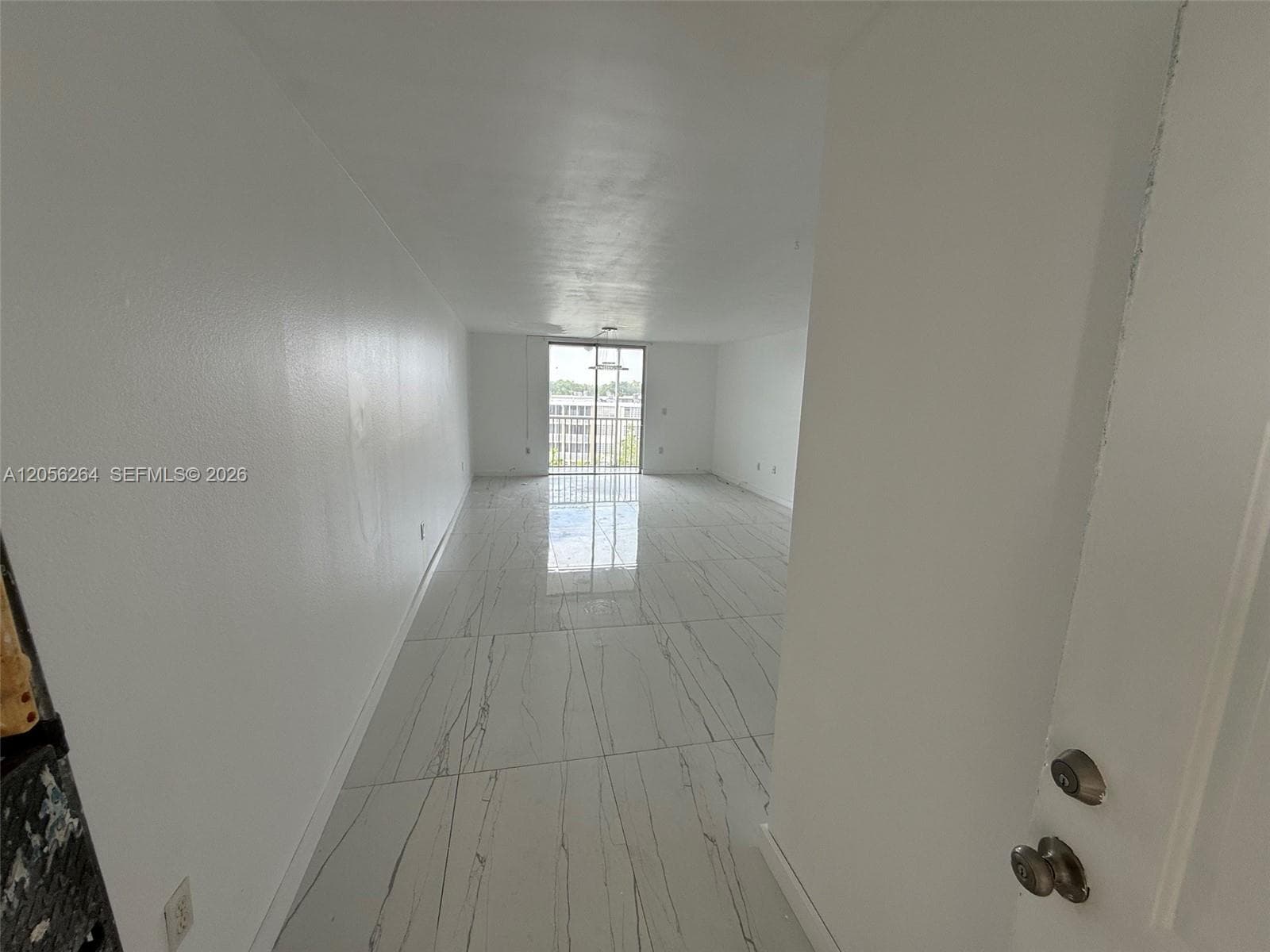 1700 NE 191st St # 510, Miami, FL 33179 — zdjęcie 2