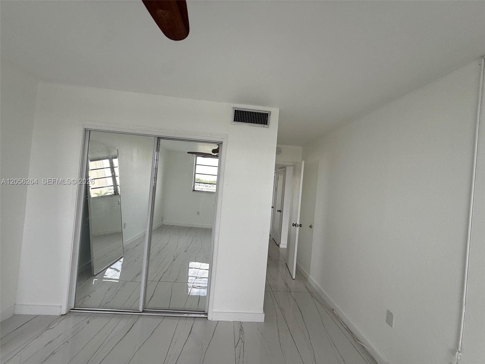 1700 NE 191st St # 510, Miami, FL 33179 — zdjęcie 5
