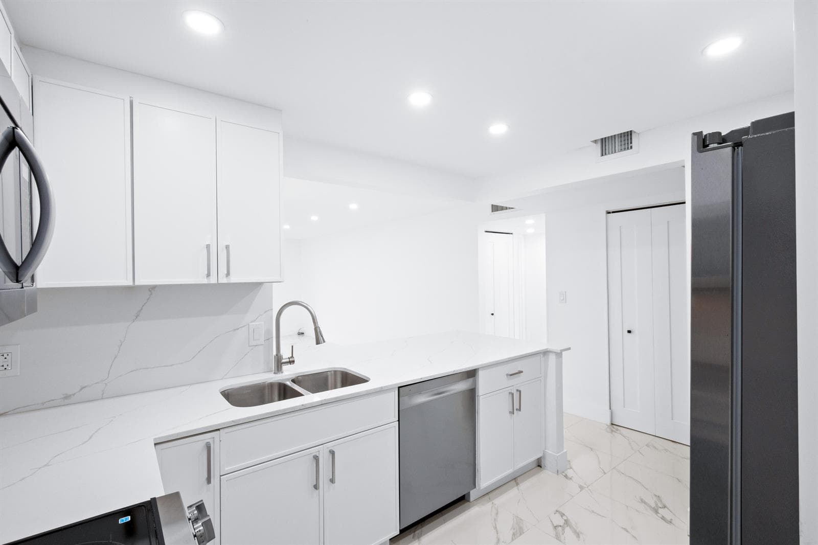 501 E DANIA BEACH Boulevard # 5-3F, Dania Beach, FL 33004 — zdjęcie 4
