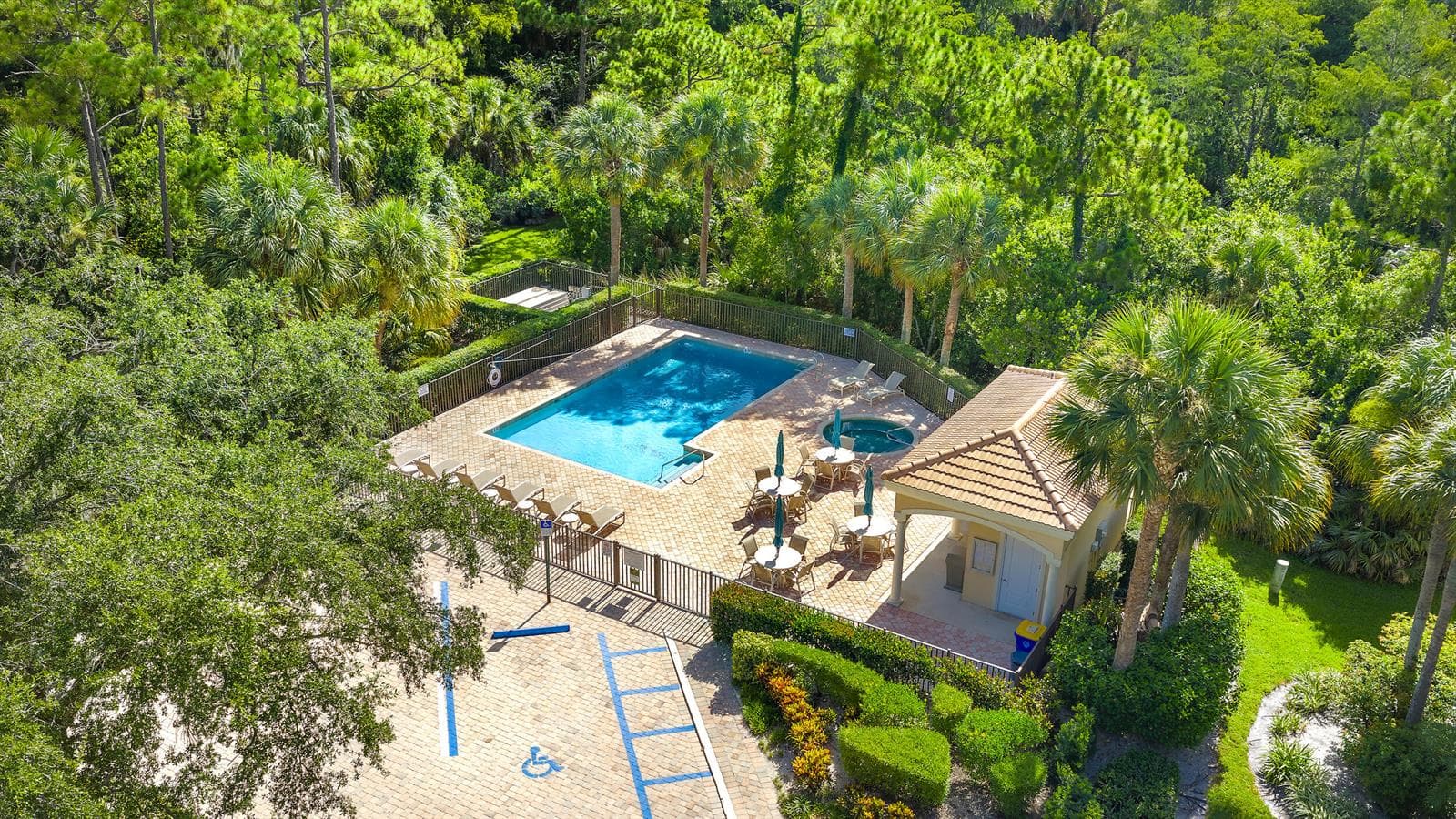 12695 SE Old Cypress Drive, Hobe Sound, FL 33455 — zdjęcie 2