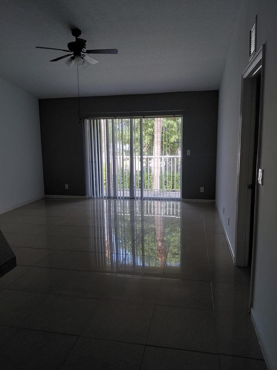 4524 Oak Terrace Drive, FL 33463 — zdjęcie 2