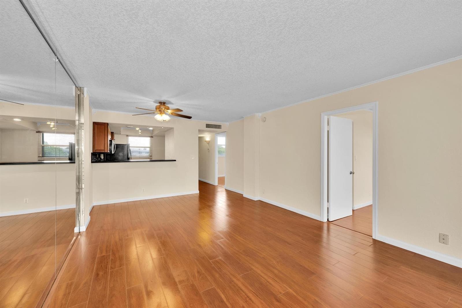 118 Royal Park Drive # 4G, Oakland Park, FL 33309 — zdjęcie 3
