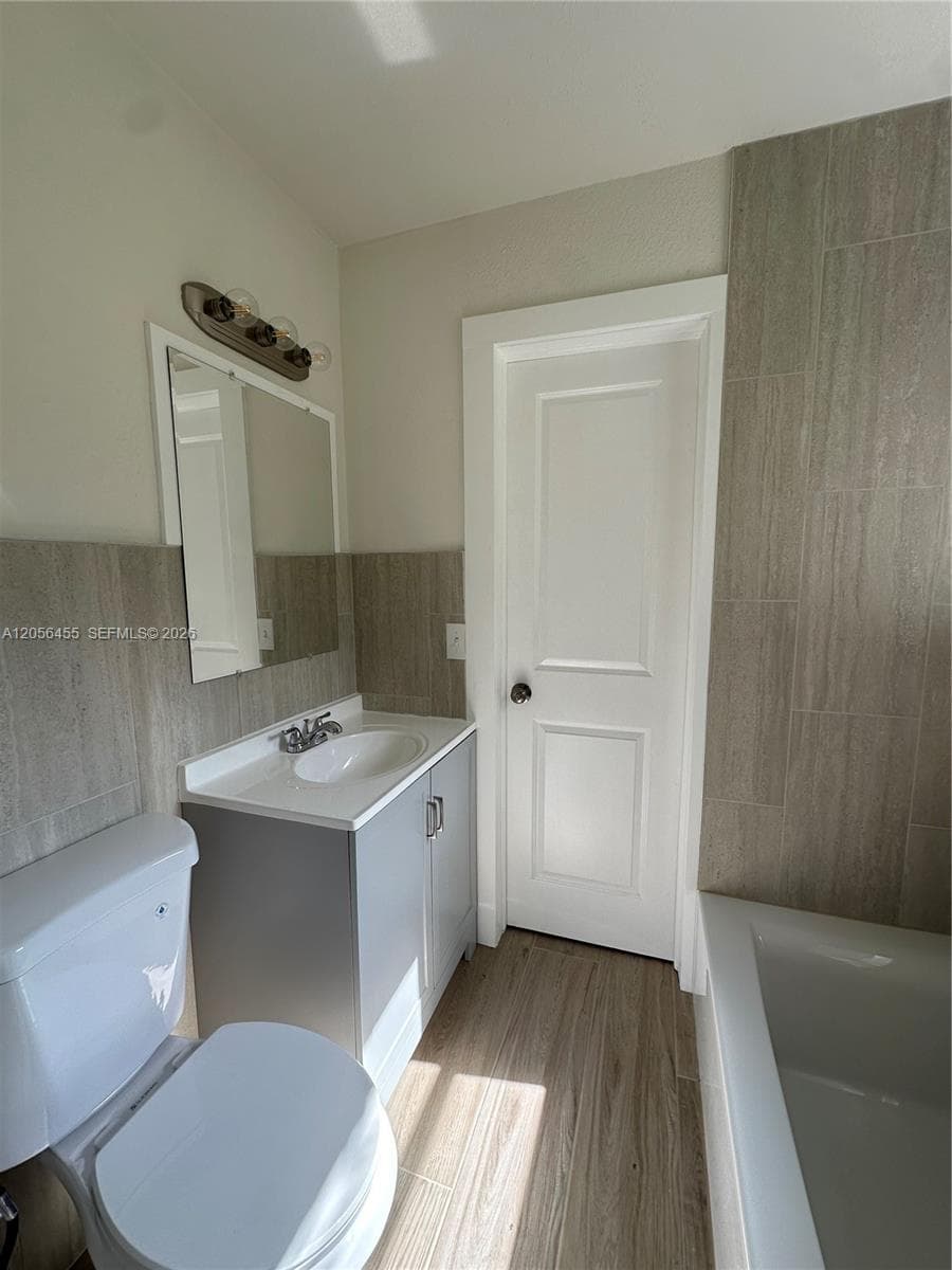 1048 E Avenue E # 3, Riviera Beach, FL 33404 — zdjęcie 5