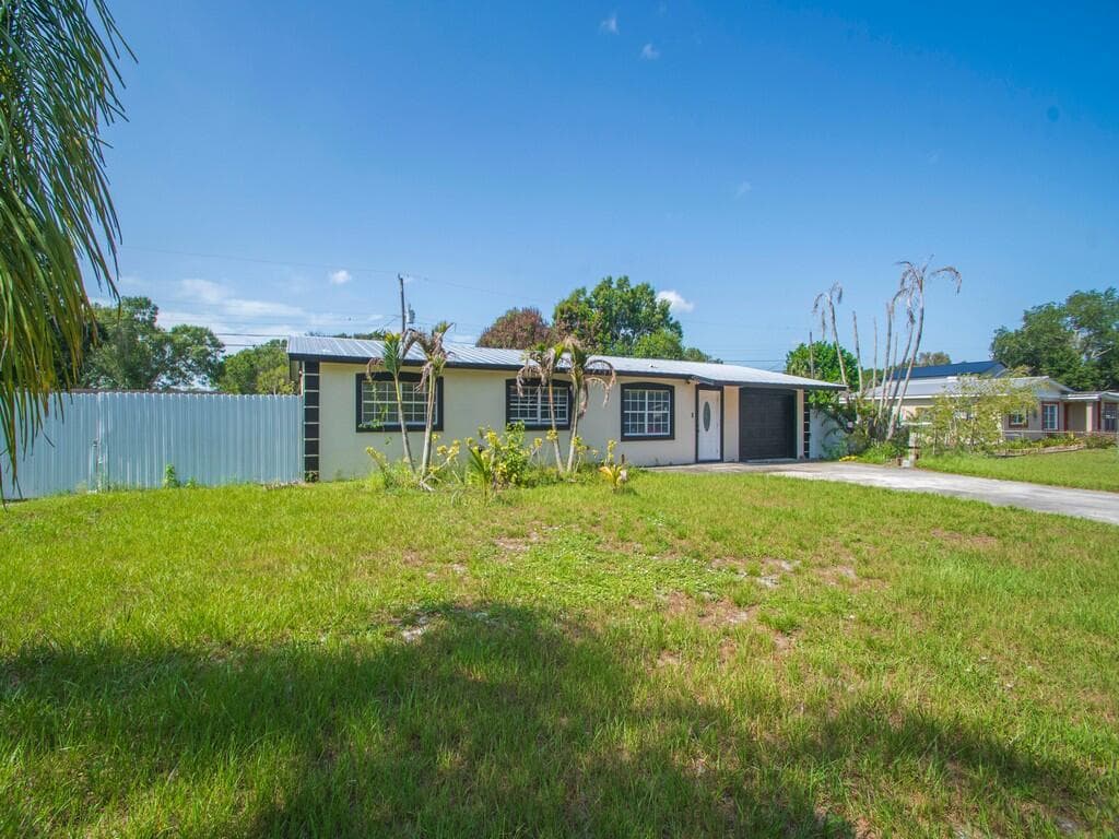 355 JOHNSTON Street, Fort Pierce, FL 34982 — zdjęcie 2