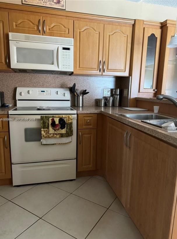3545 NE 167th St # 408, North Miami Beach, FL 33160 — zdjęcie 4