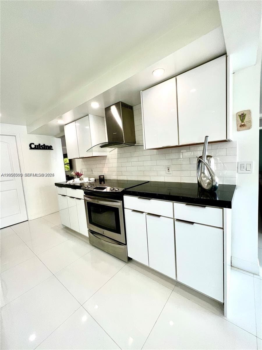 200 Golden Isles Dr # 206, Hallandale Beach, FL 33009 — zdjęcie 5