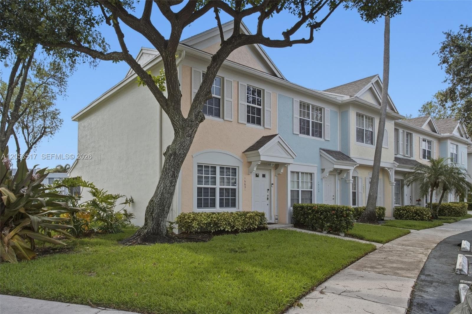 16631 Hemingway Dr, Weston, FL 33326 — zdjęcie 2