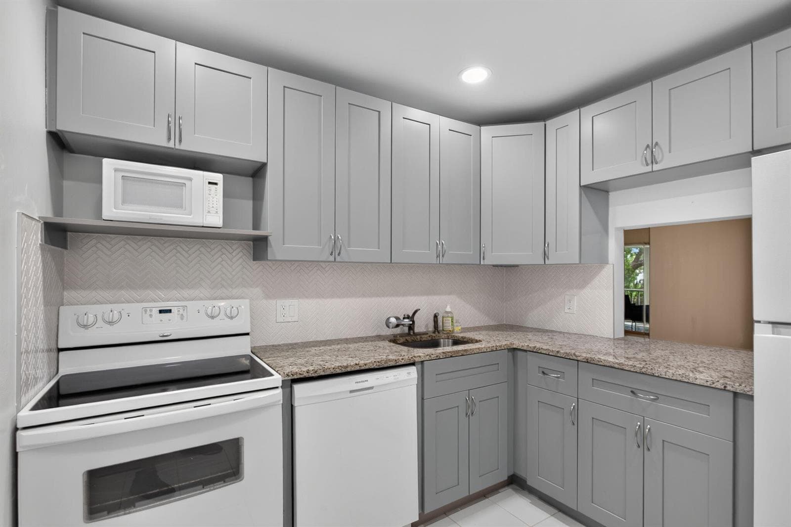 1030 Country Club Drive # 205, Margate, FL 33063 — zdjęcie 5