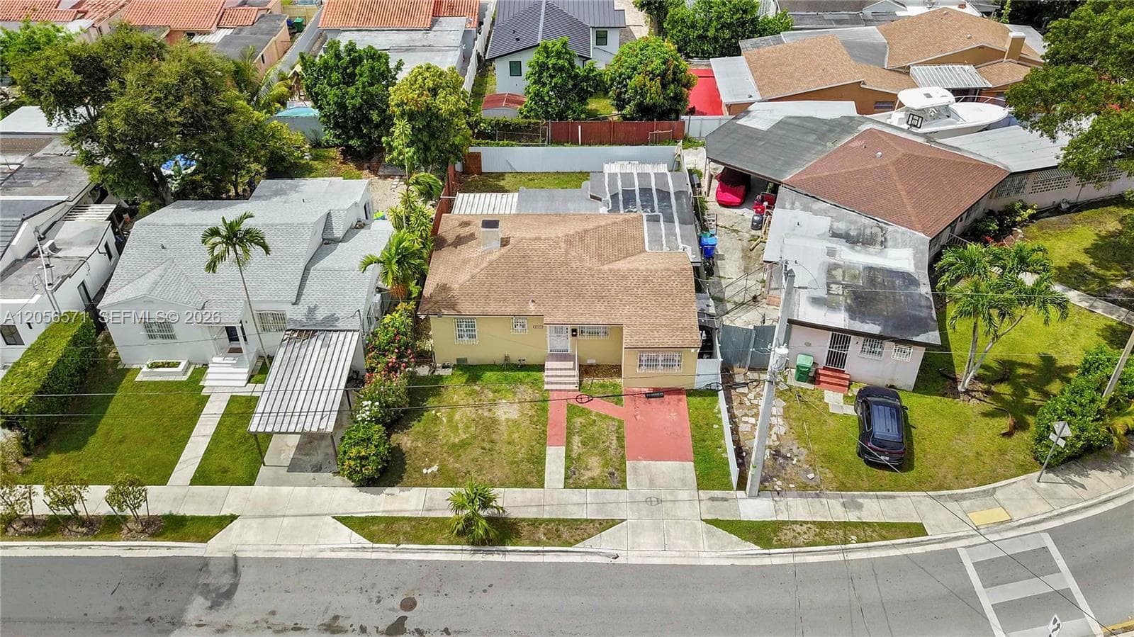 3080 SW 5th St, Miami, FL 33135 — zdjęcie 3
