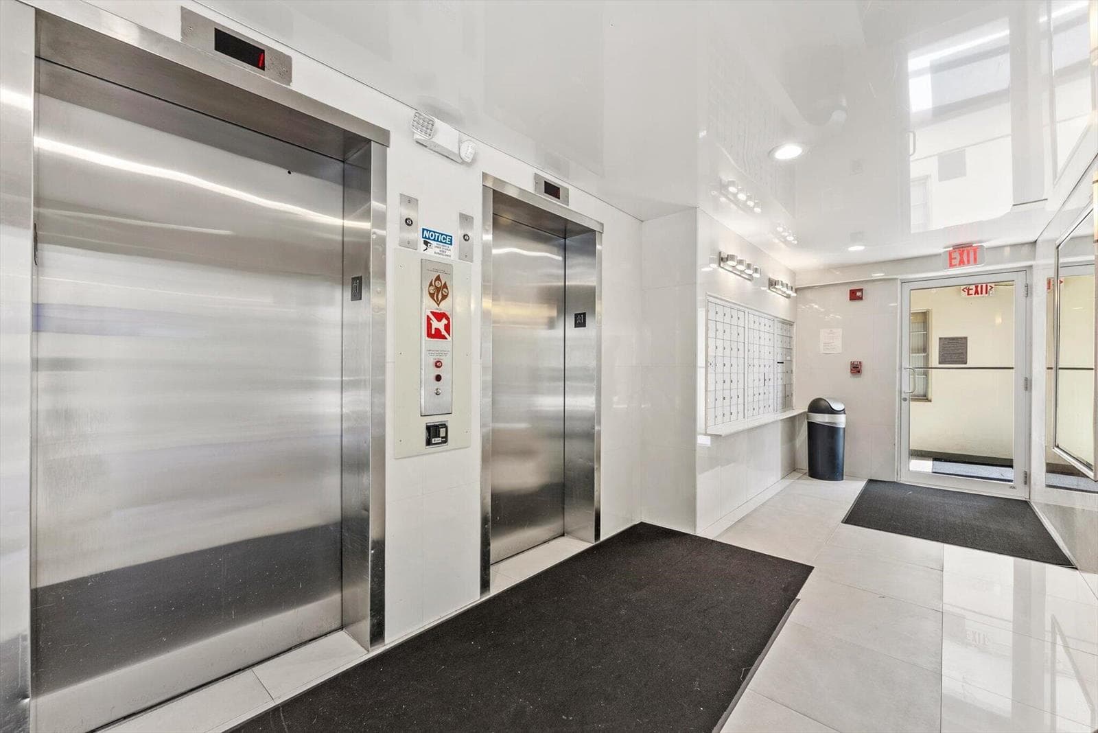 220 Kings Point Drive # 210, Sunny Isles Beach, FL 33160 — zdjęcie 2
